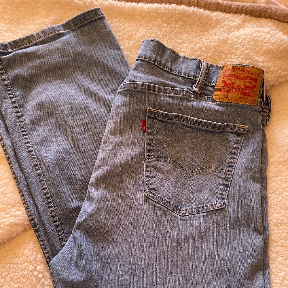 Men’s Levi’s 42w 32l Red tab
